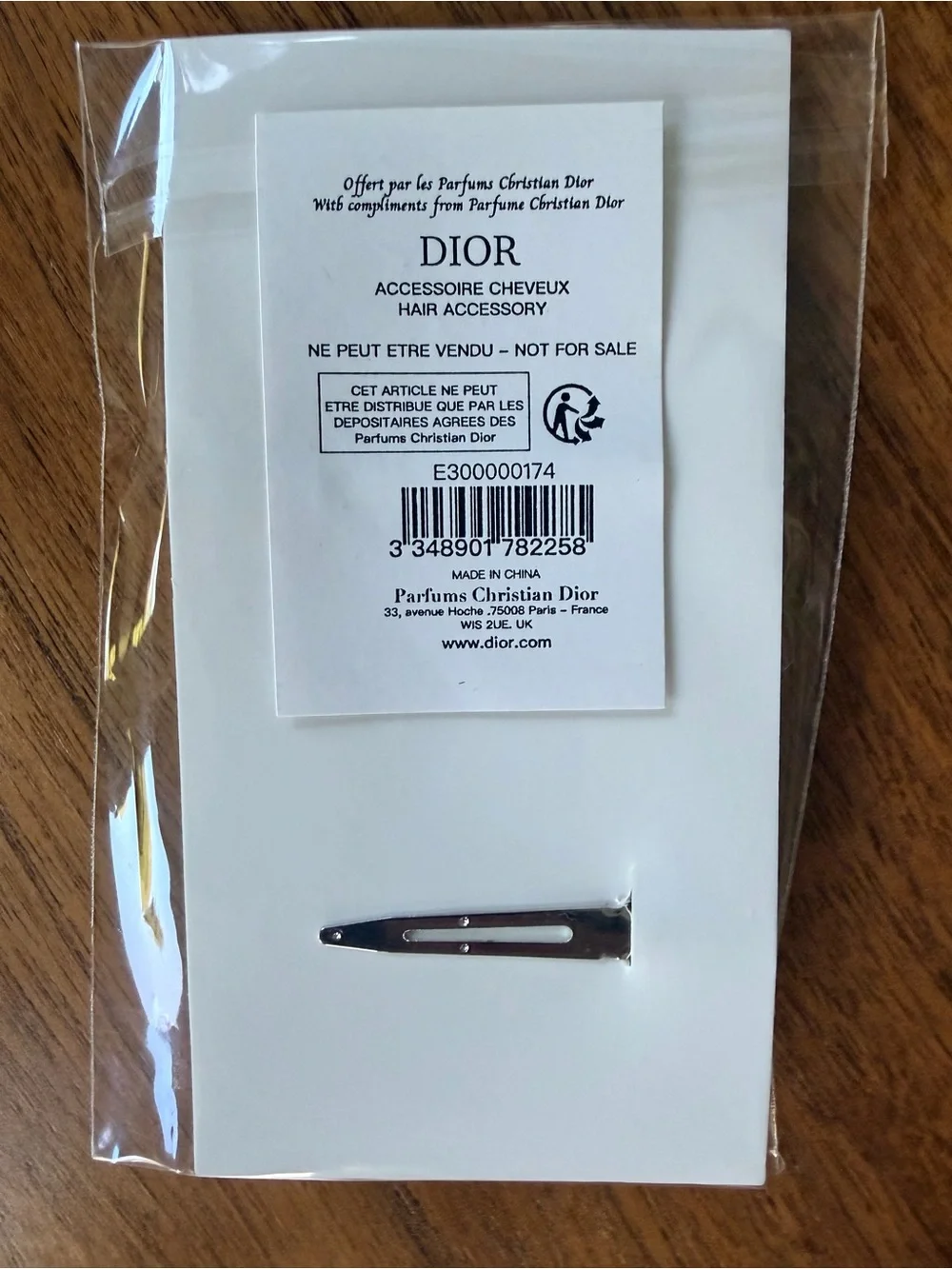 Dior Iridescent Pink Branded Star Set of 2 Alligator Style Barrettes NEW SEALED